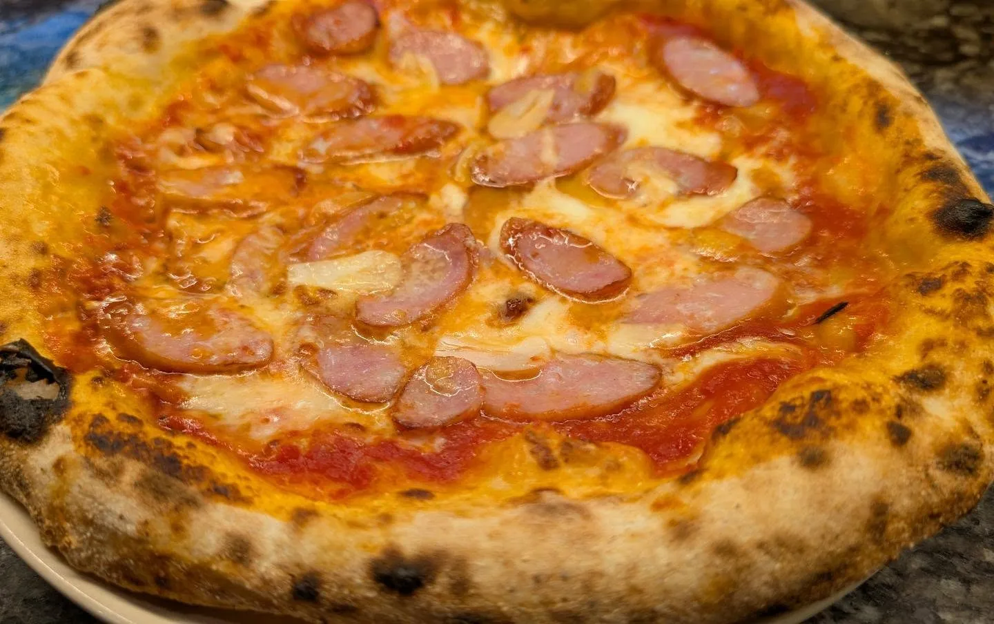 ⑤あらびきソーセージとにんにく